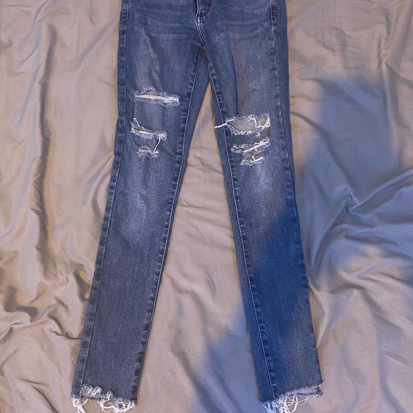 GAP Skinny Jeans - Picture 3 of 5